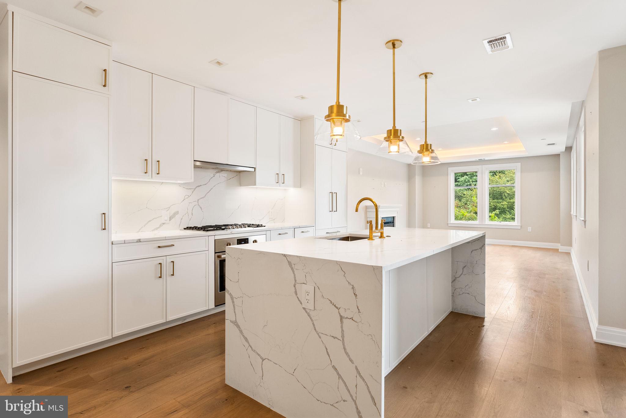 CHEVY CHASE - Residential