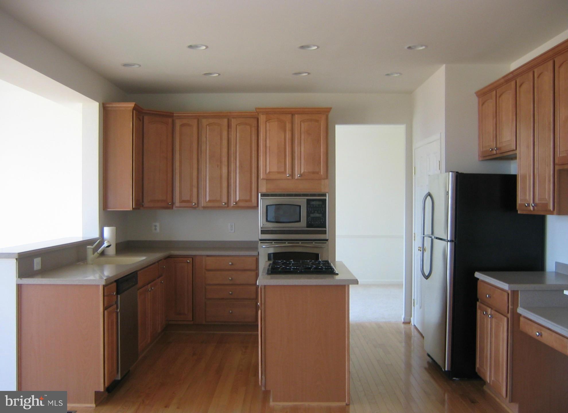 LEE'S PARKE - Residential Lease