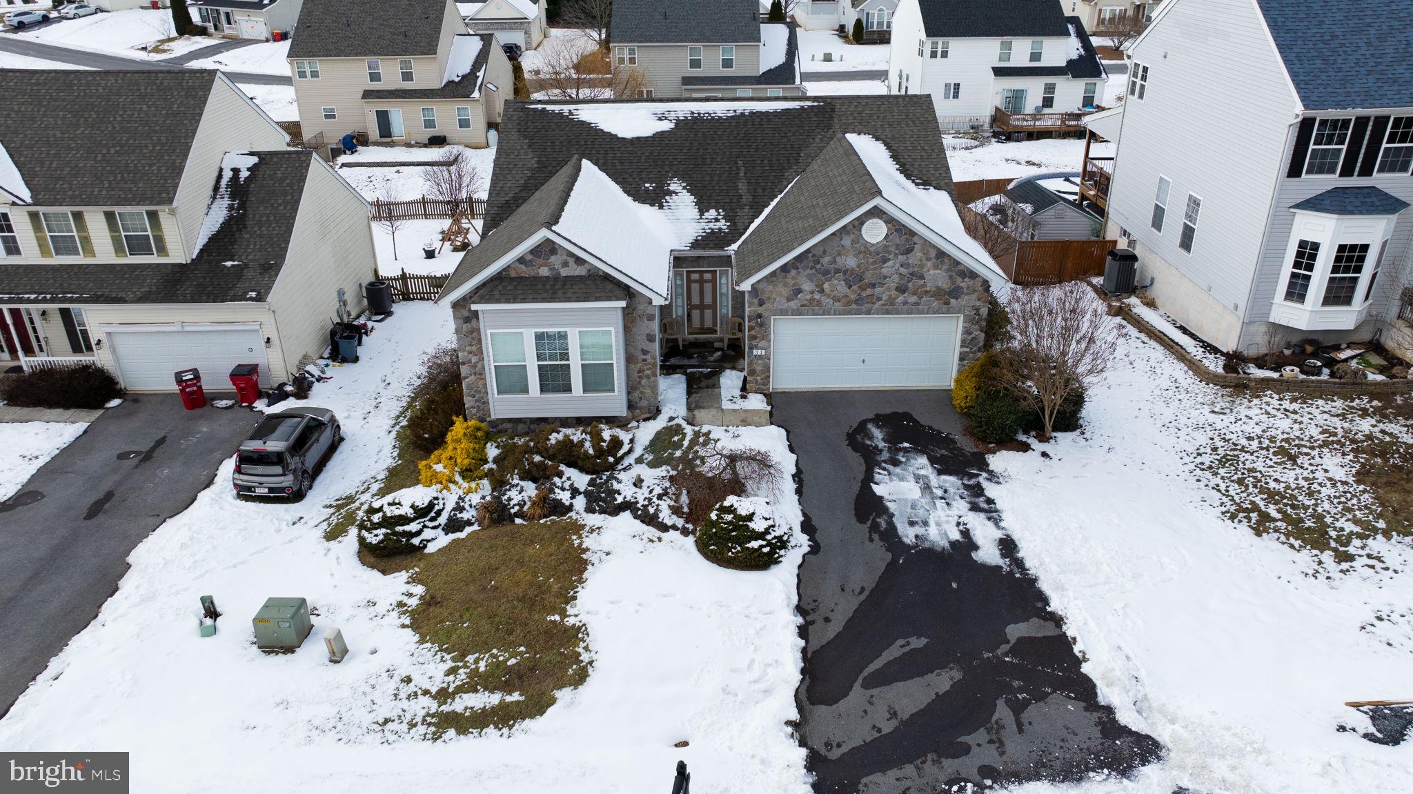 BENTWOOD ESTATES - Residential