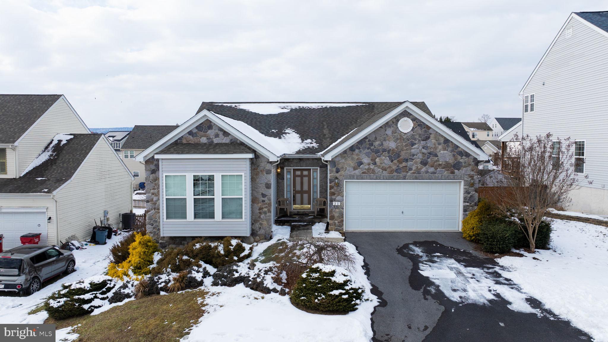 BENTWOOD ESTATES - Residential