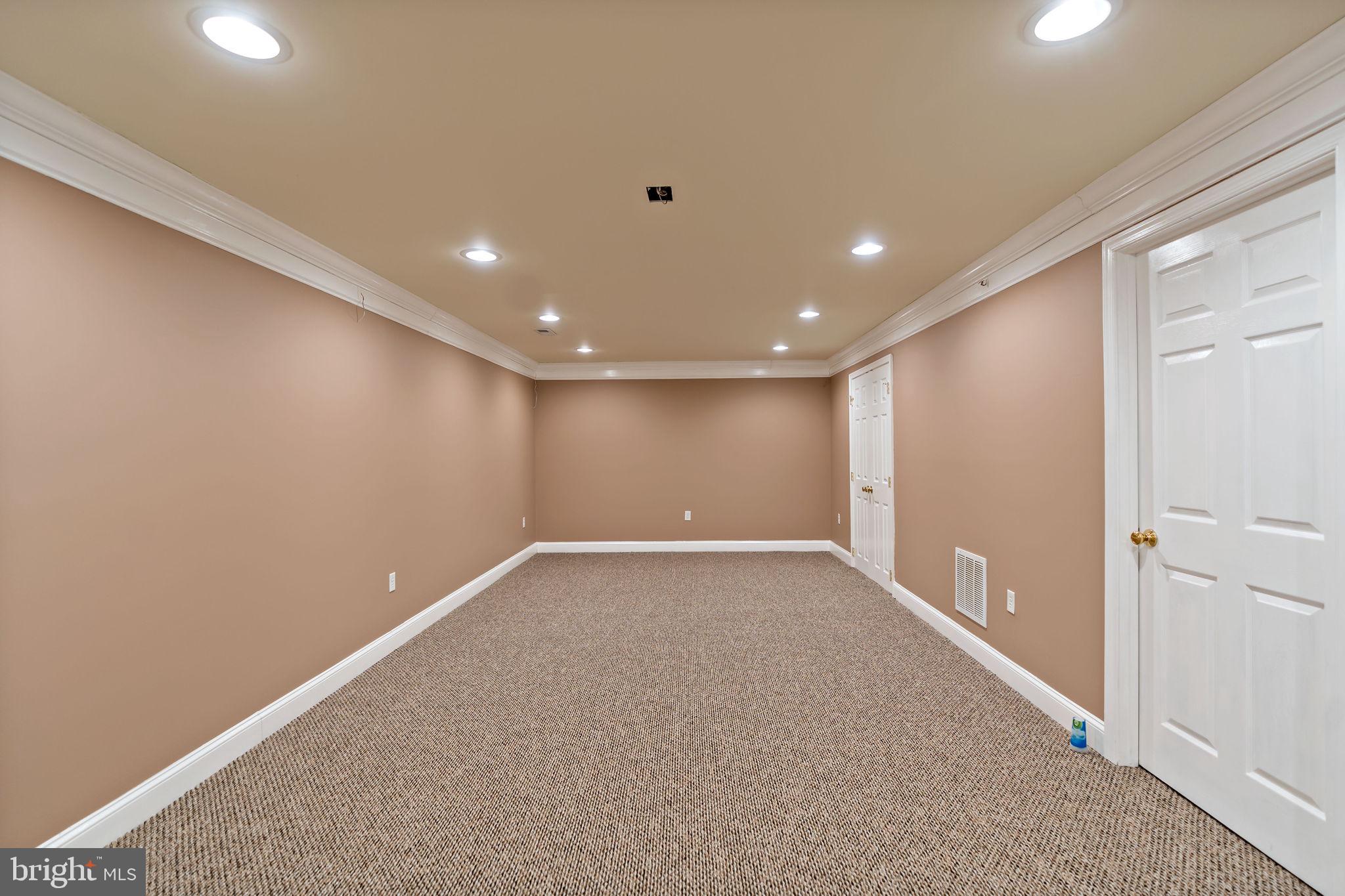 BENTWOOD ESTATES - Residential