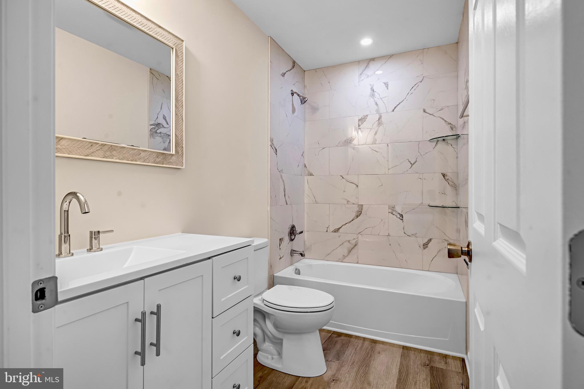 WHISTLING WIND ESTATES - Residential