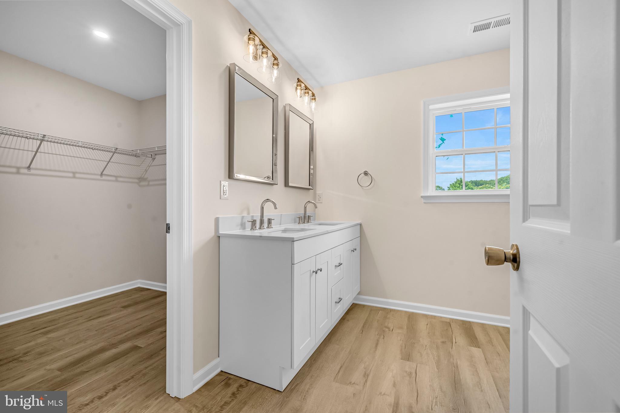 WHISTLING WIND ESTATES - Residential