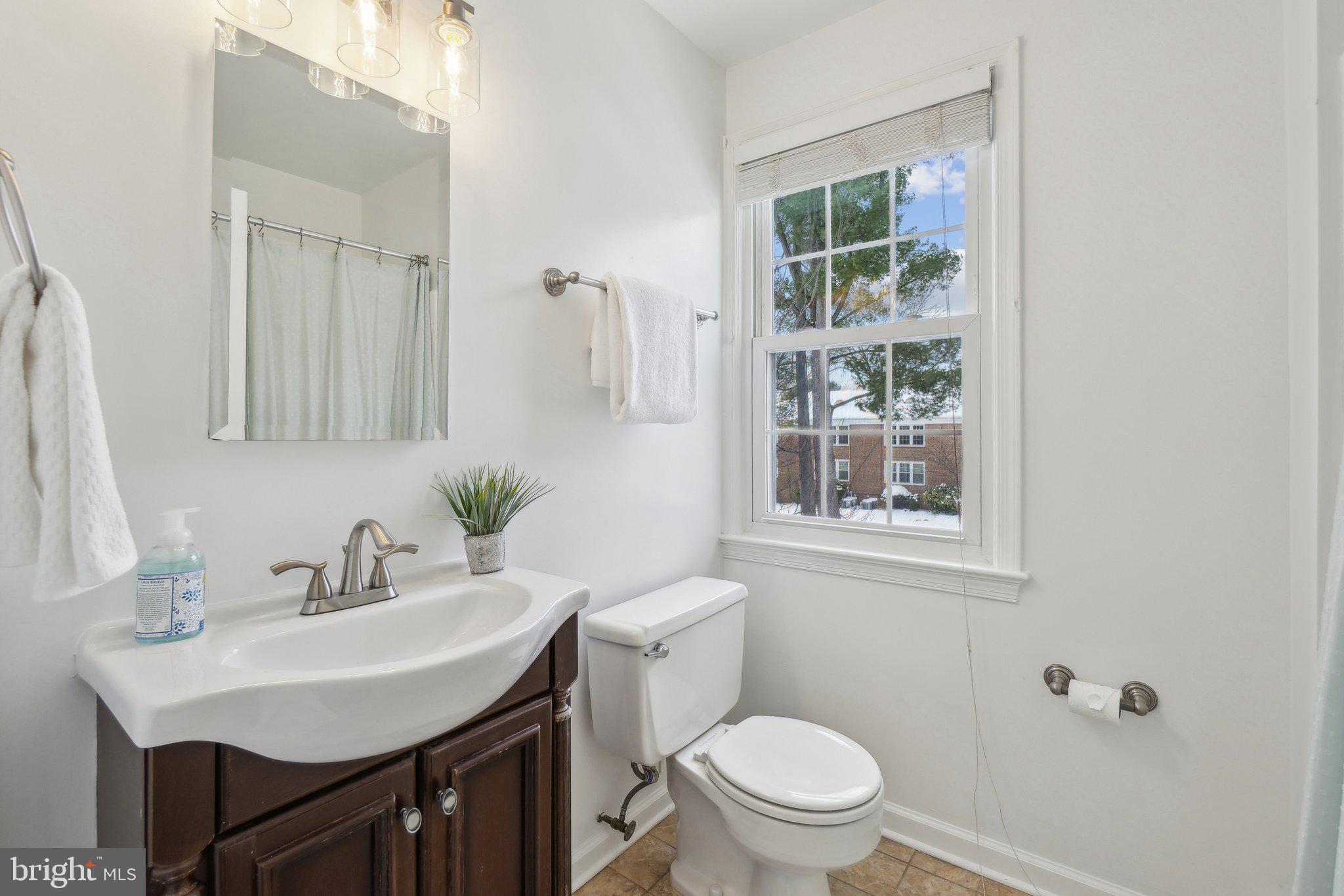 WOODLEY GARDENS COOP - Residential