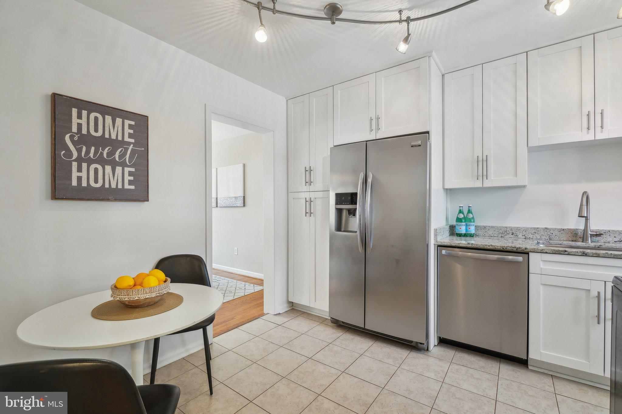 WOODLEY GARDENS COOP - Residential