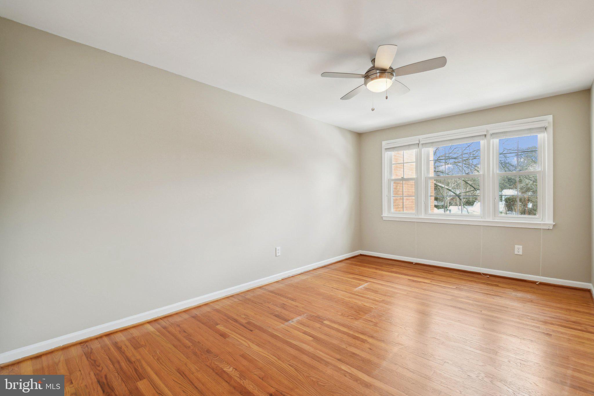 WOODLEY GARDENS COOP - Residential