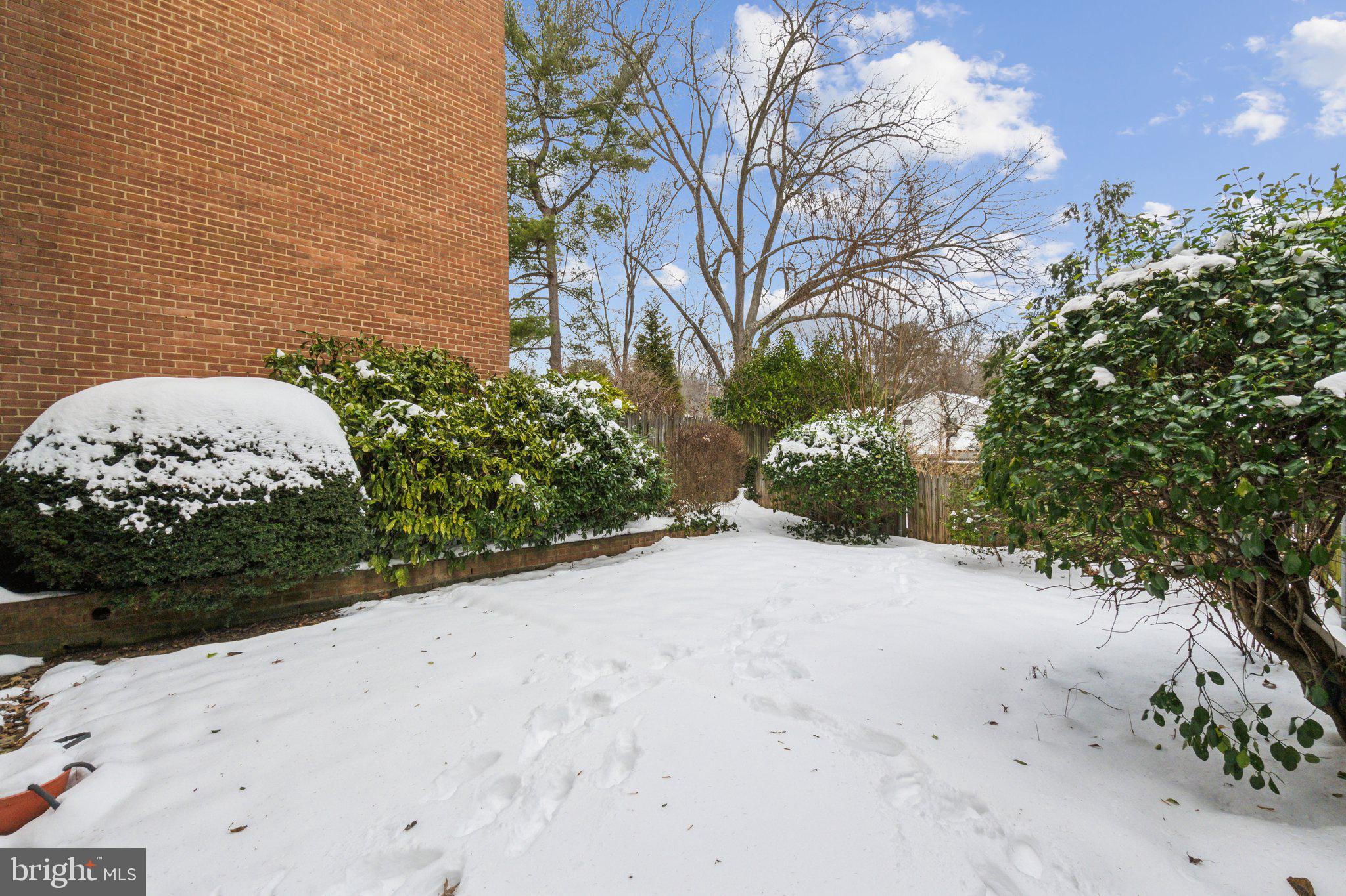 WOODLEY GARDENS COOP - Residential