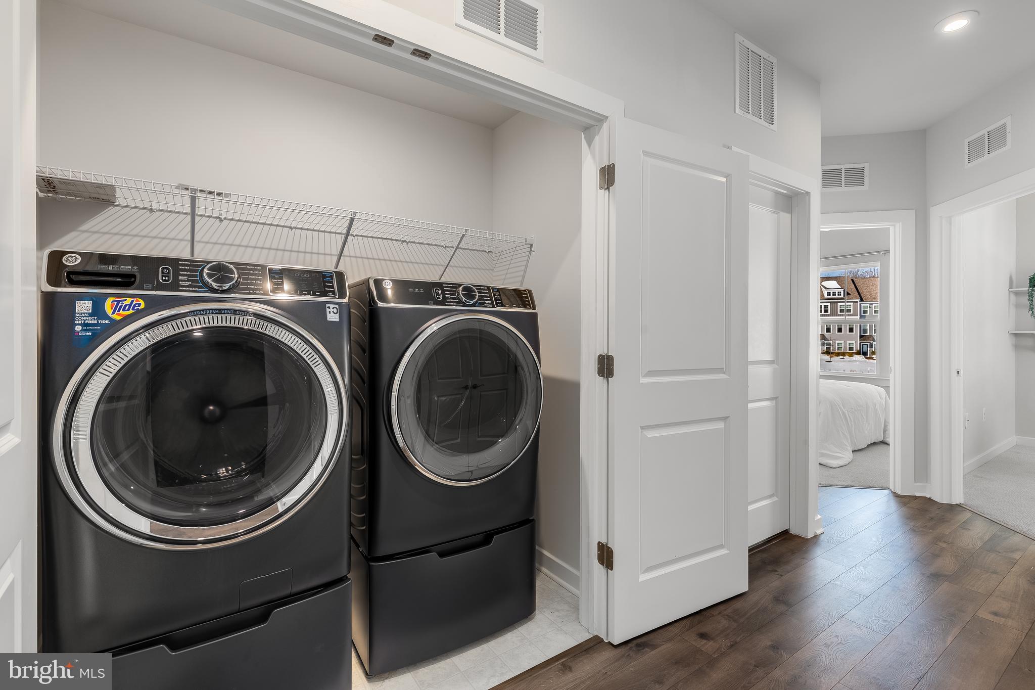 POTOMAC SHORES - Residential