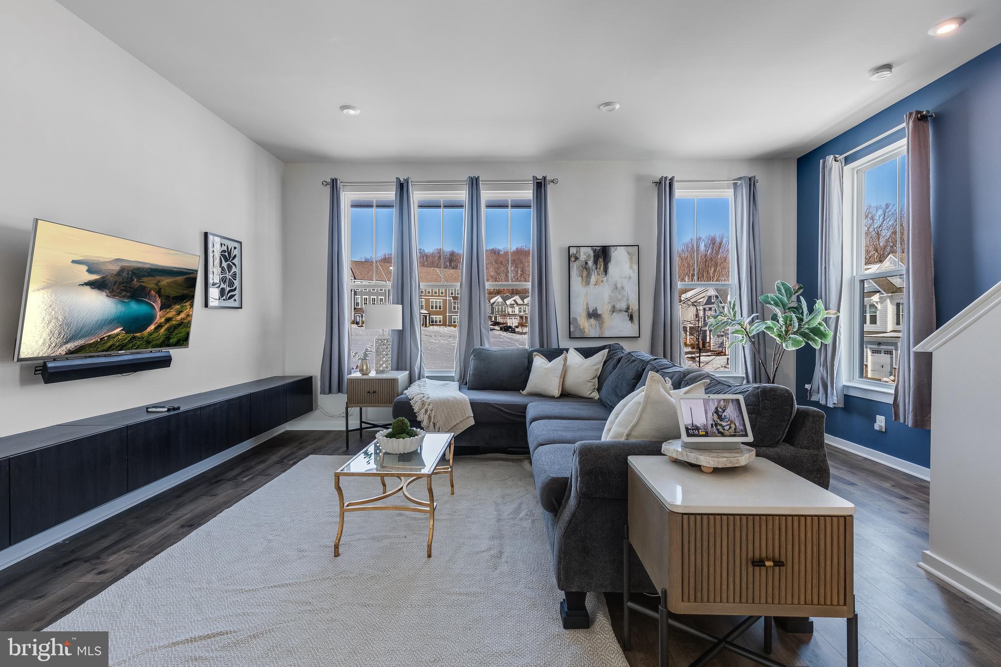 POTOMAC SHORES - Residential