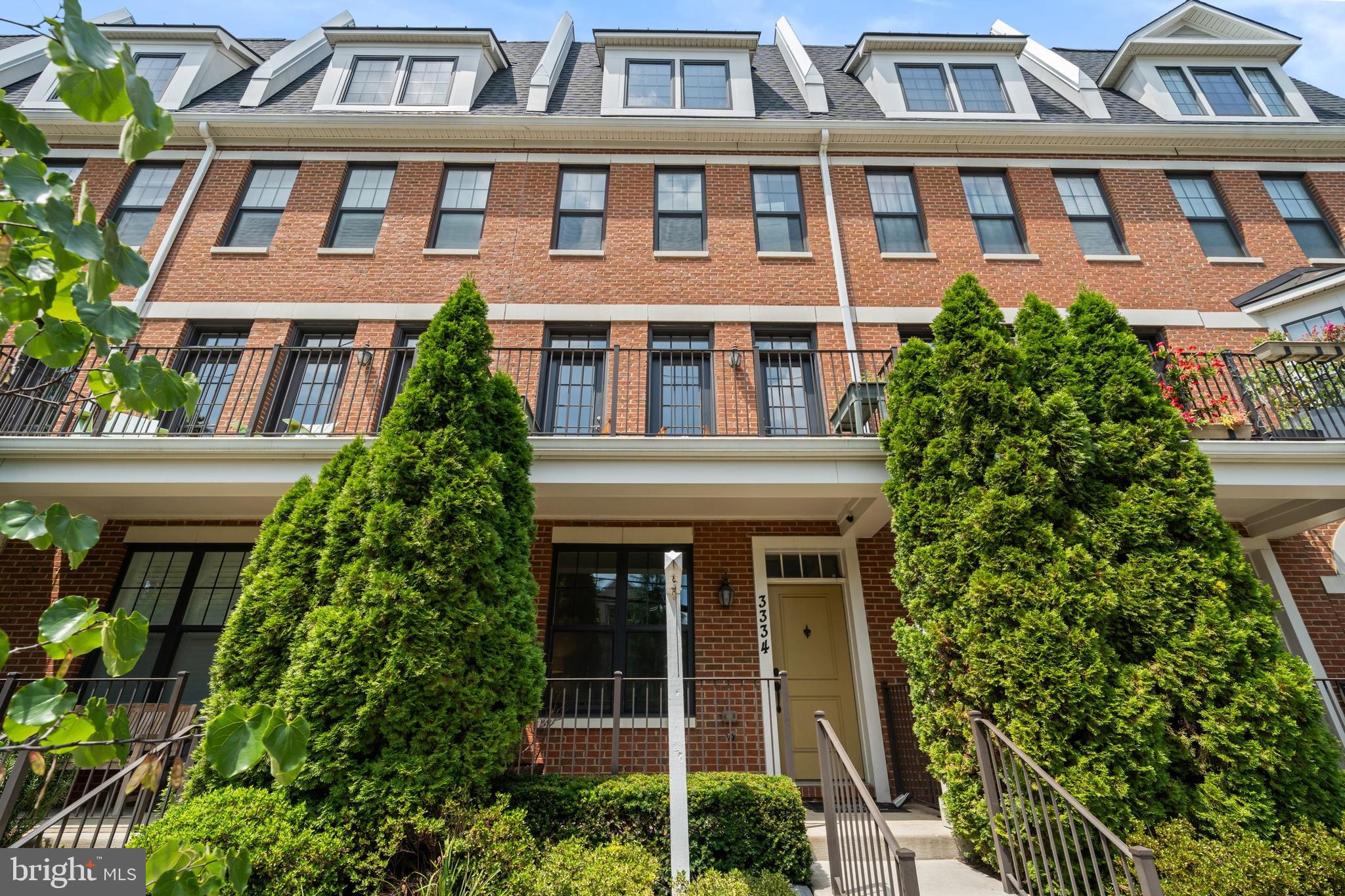 3334 7TH STREET NE