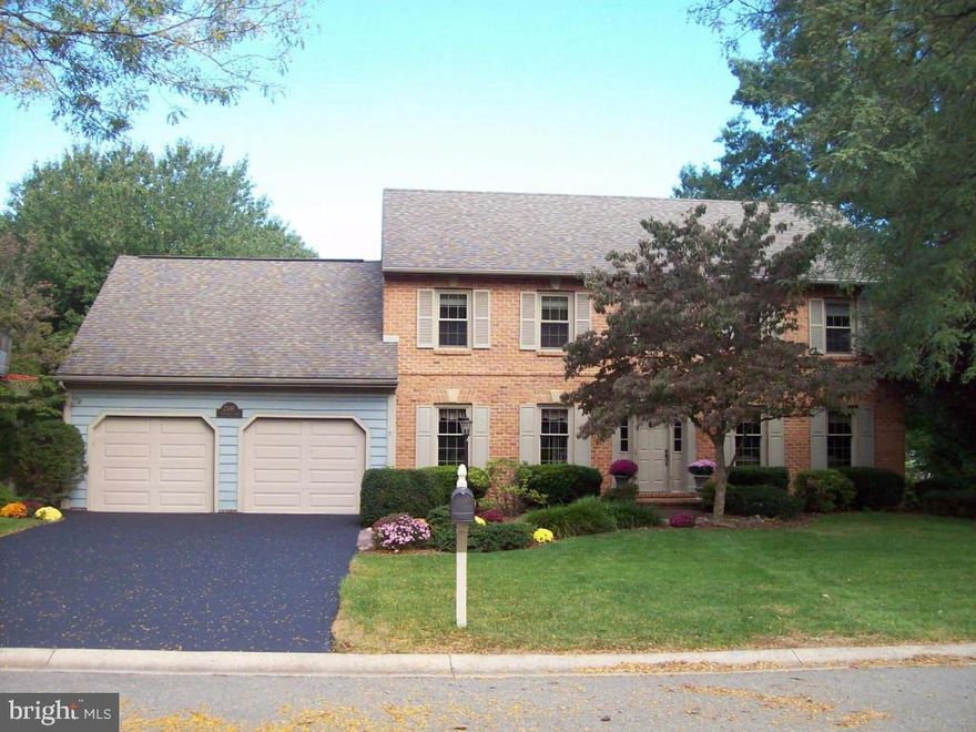Classic Colonial with nicely upgraded kitchen and baths.  Mature yard with private outdoor living space including screened and open decks and fire pit.  Dog watch invisible fence system.  Easy access to Route 30/283 and shopping. Pella windows and Pella rain sensor auto close skylight in master with remote control.