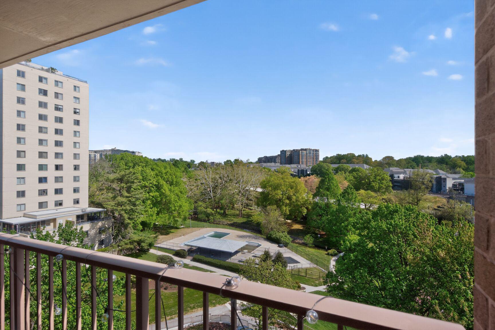 GROSVENOR PARK TOWNHOME CONDOMINIUMS - Residential