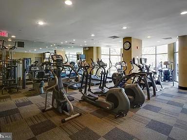 GROSVENOR PARK TOWNHOME CONDOMINIUMS - Residential