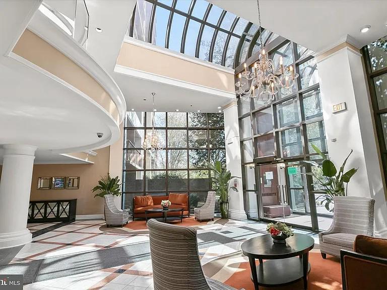 GROSVENOR PARK TOWNHOME CONDOMINIUMS - Residential