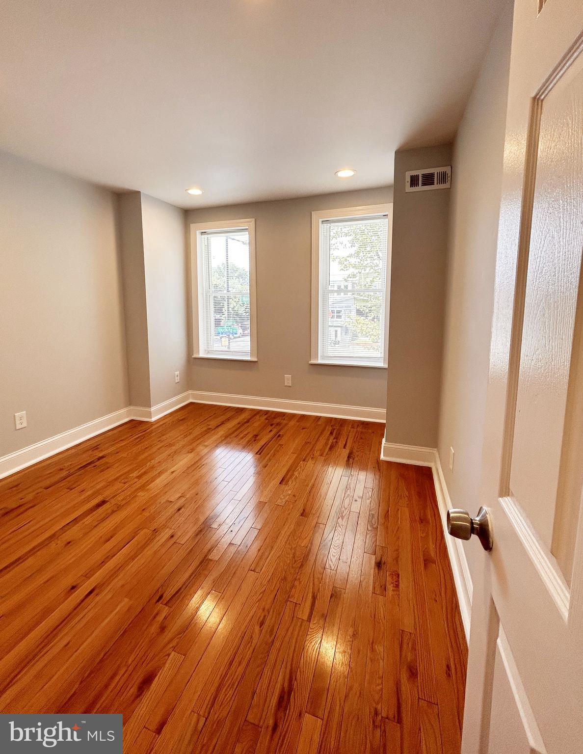 OGONTZ - Residential Lease