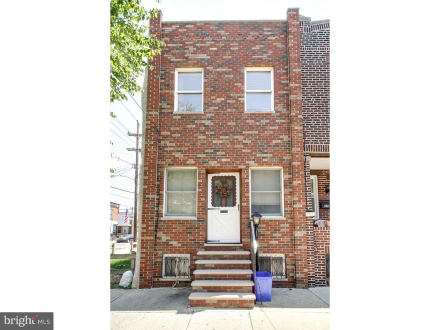 Great south philly property for an investor or an end user . Nice kitchen and bath . Needs minor cosmetics . Nice basement