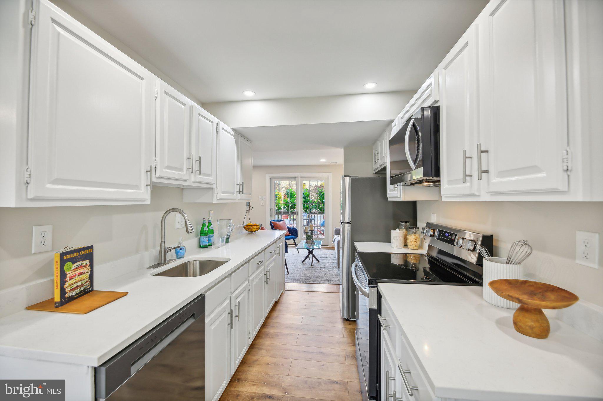 KENWOOD FOREST - Residential