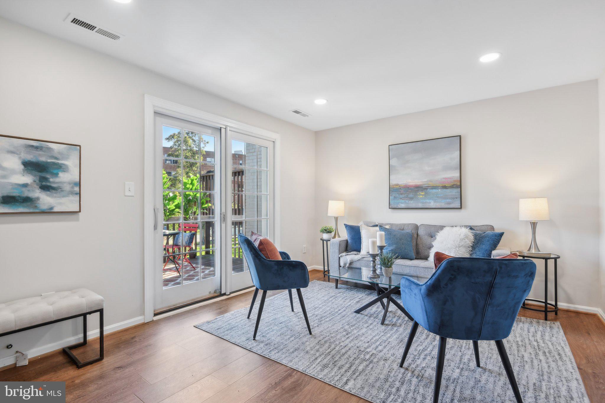 KENWOOD FOREST - Residential