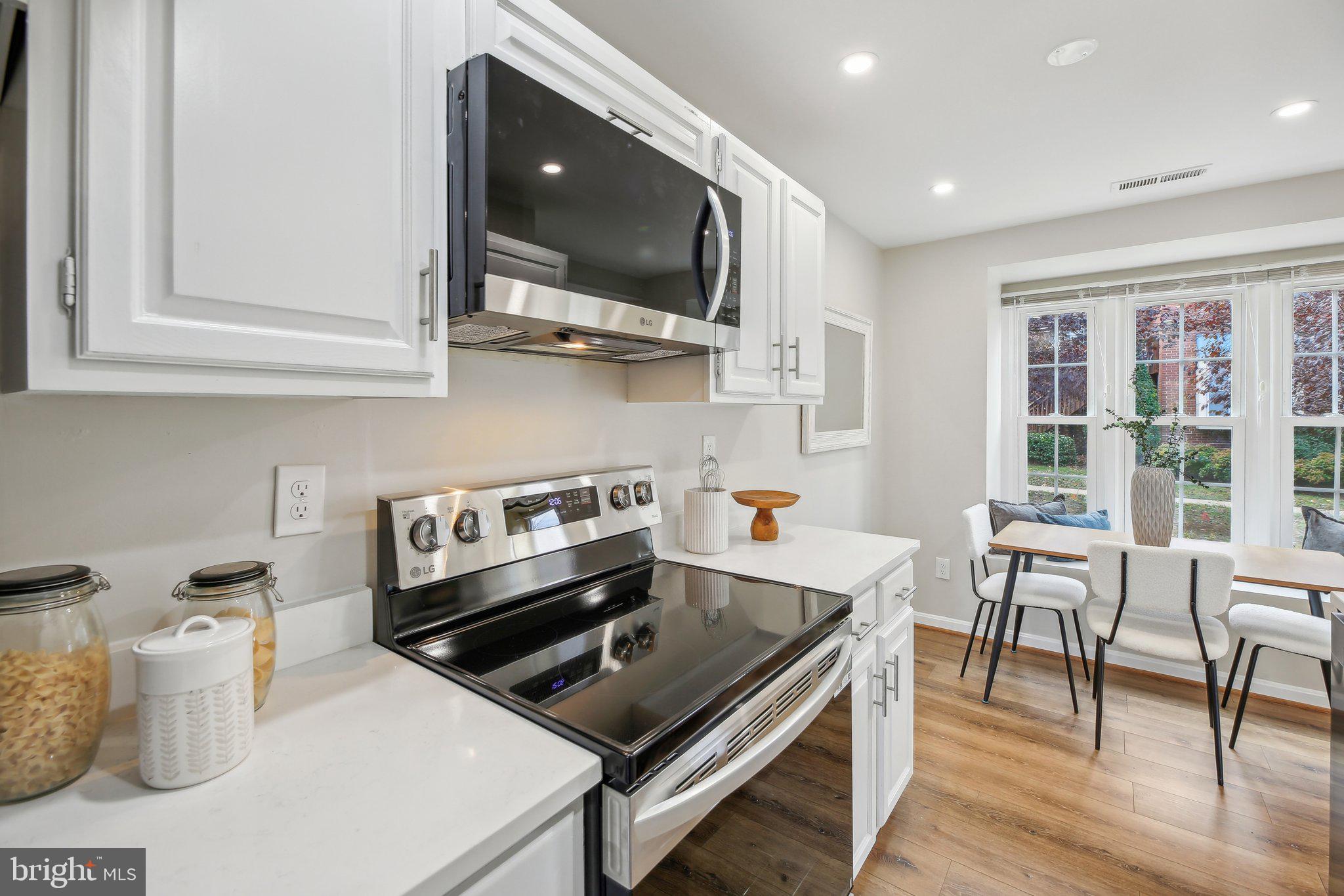 KENWOOD FOREST - Residential