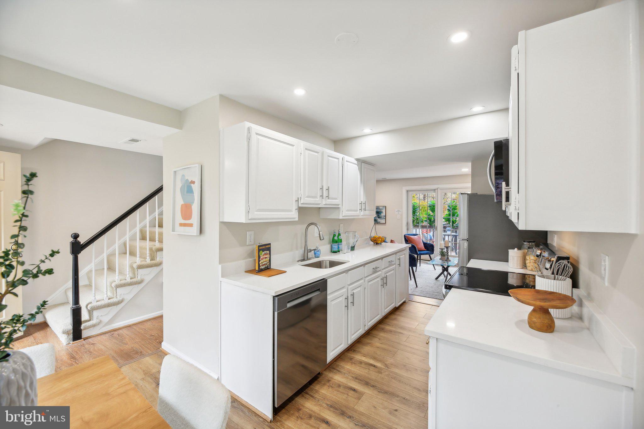 KENWOOD FOREST - Residential