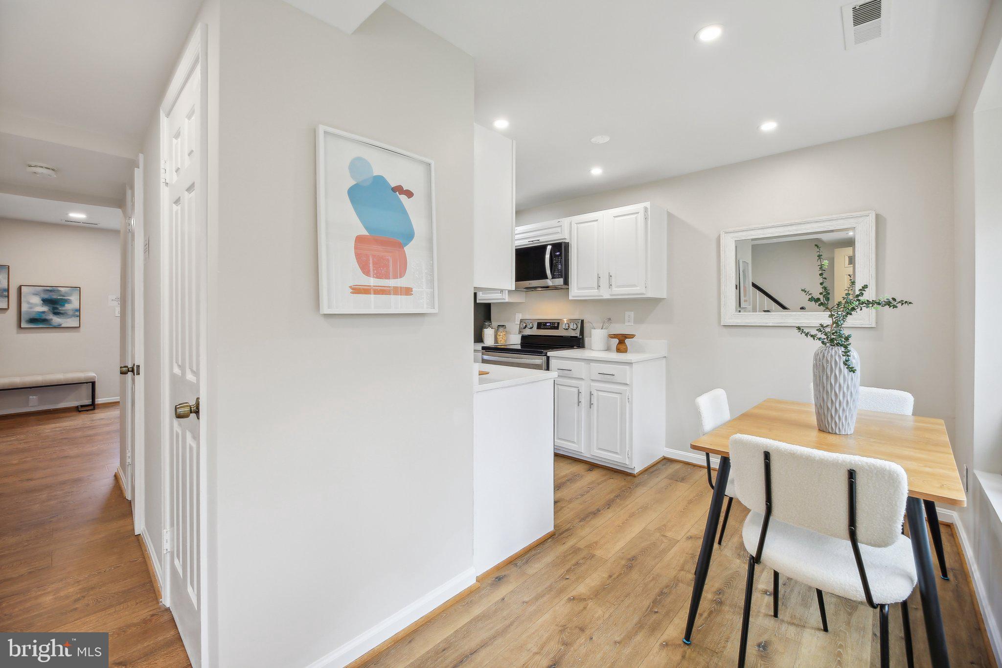 KENWOOD FOREST - Residential