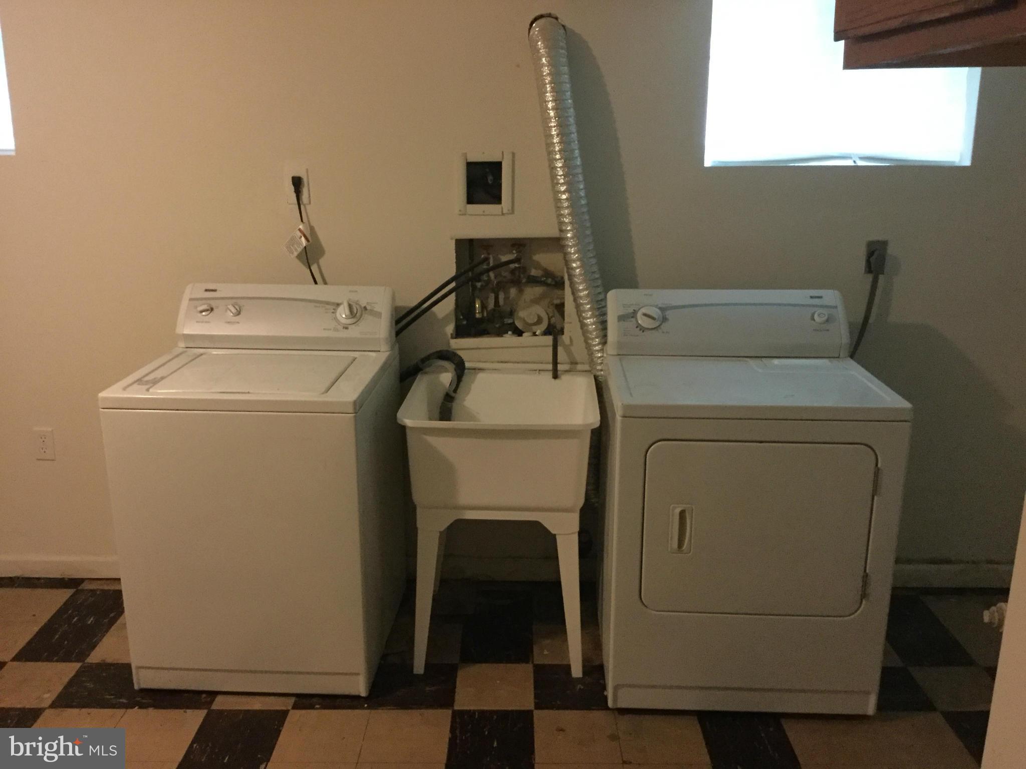 SCHROM HILLS - Residential