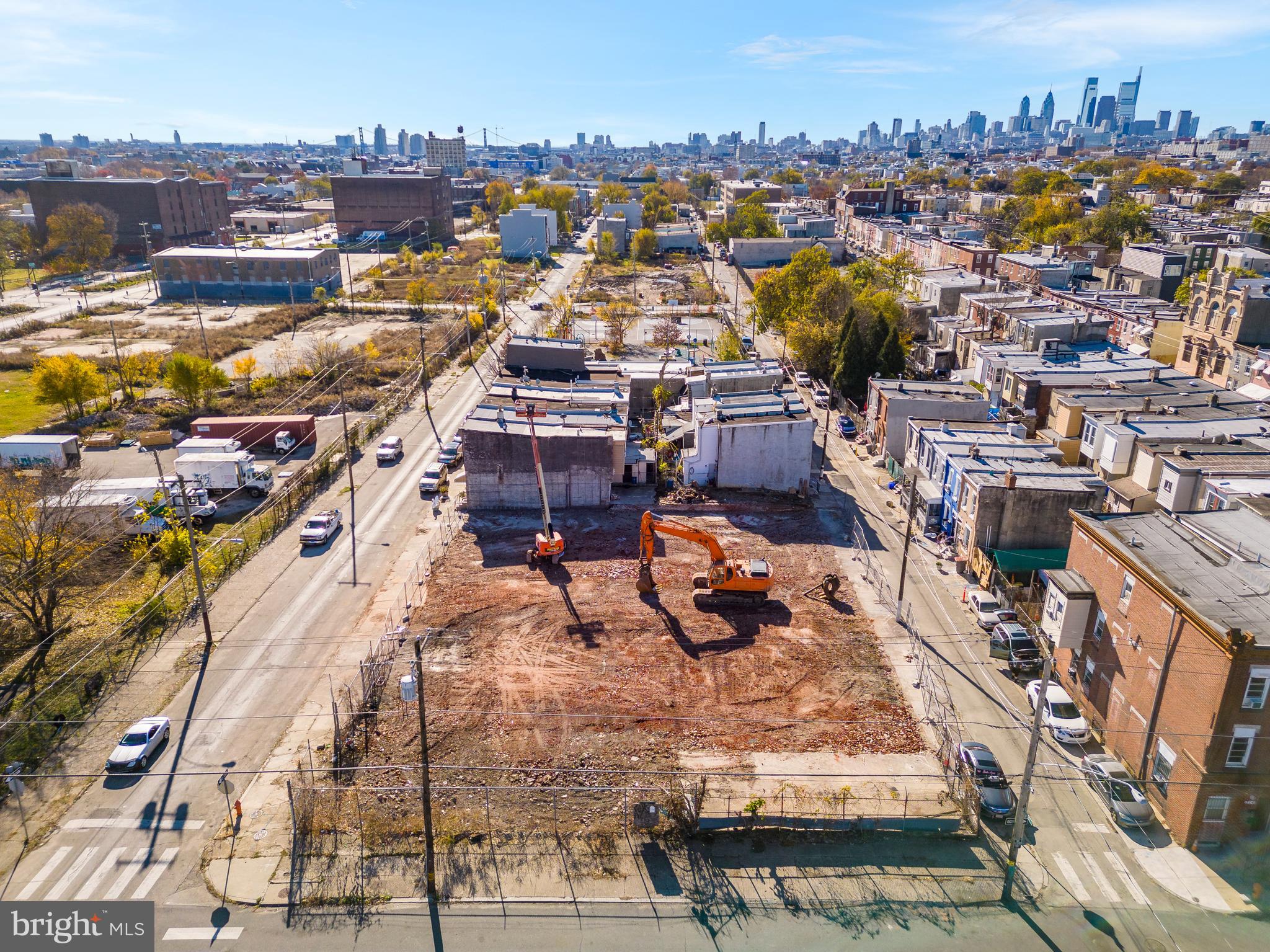 300 W HUNTINGDON STREET
