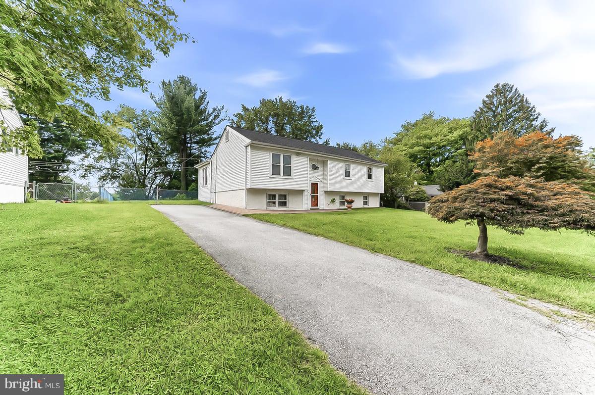 402 FARMHOUSE ROAD