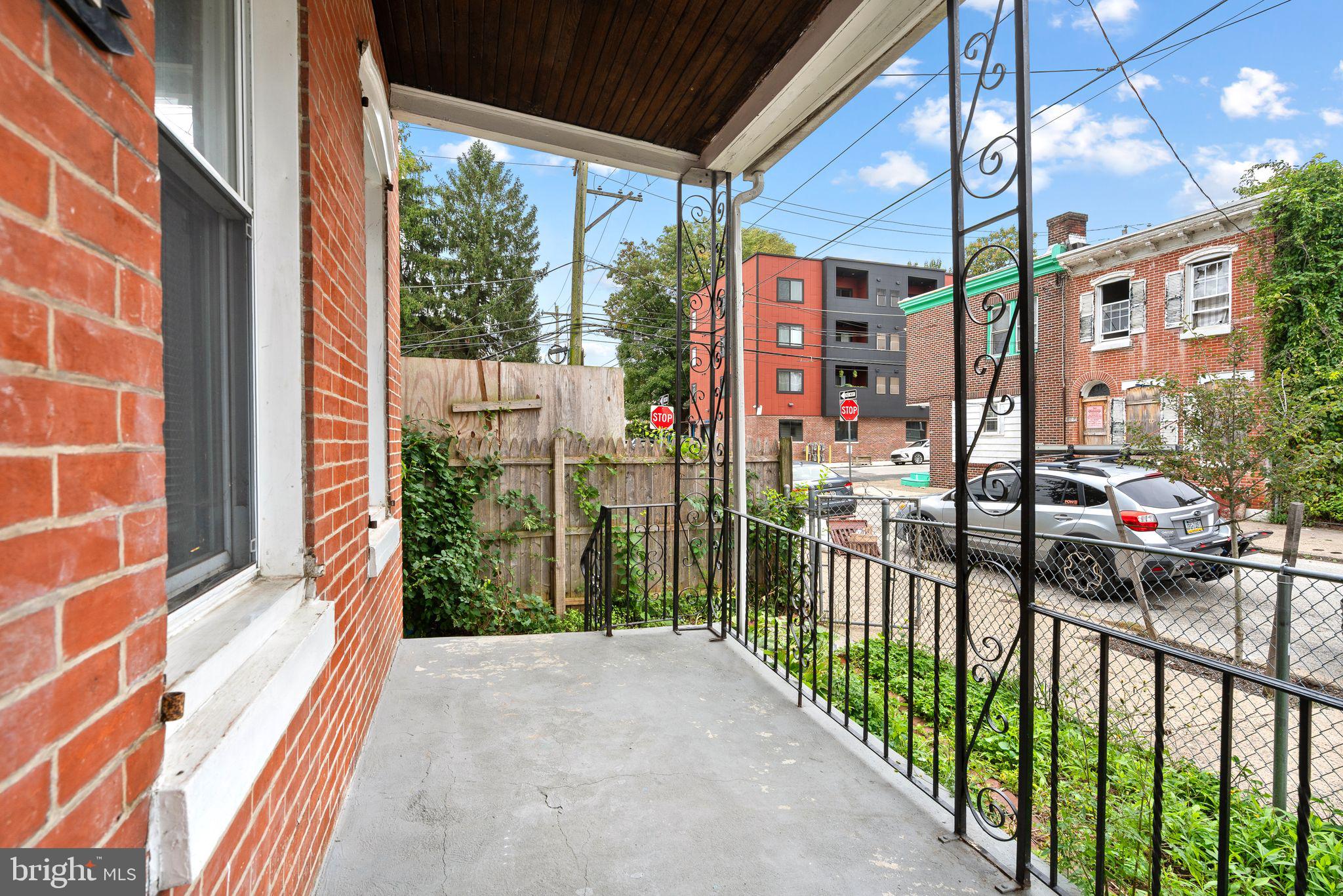 104 E PASTORIUS STREET