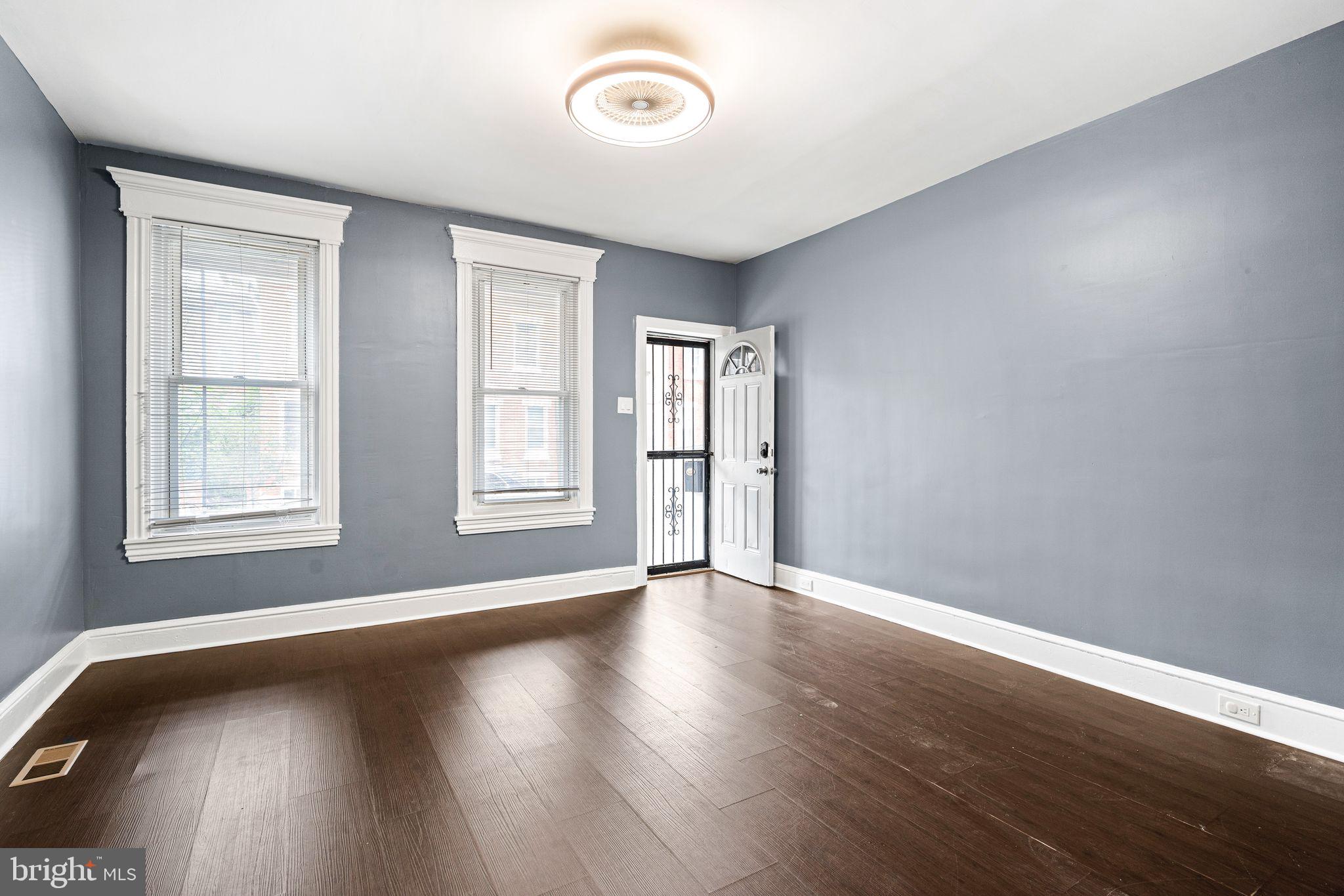 104 E PASTORIUS STREET