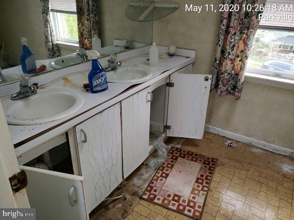 PARKVILLE - Residential