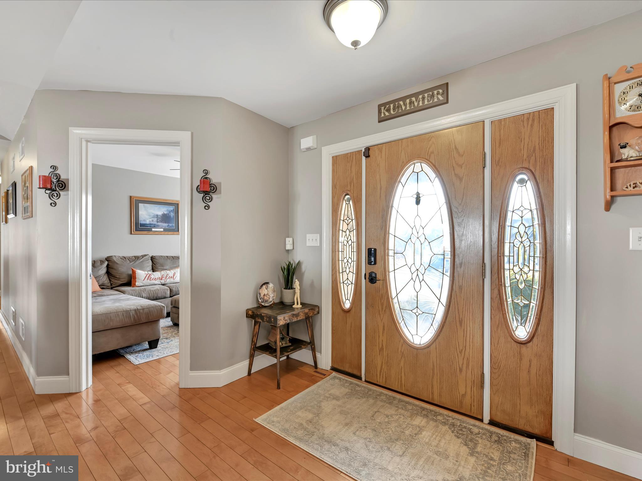 COLONIAL VILLAGE - Residential