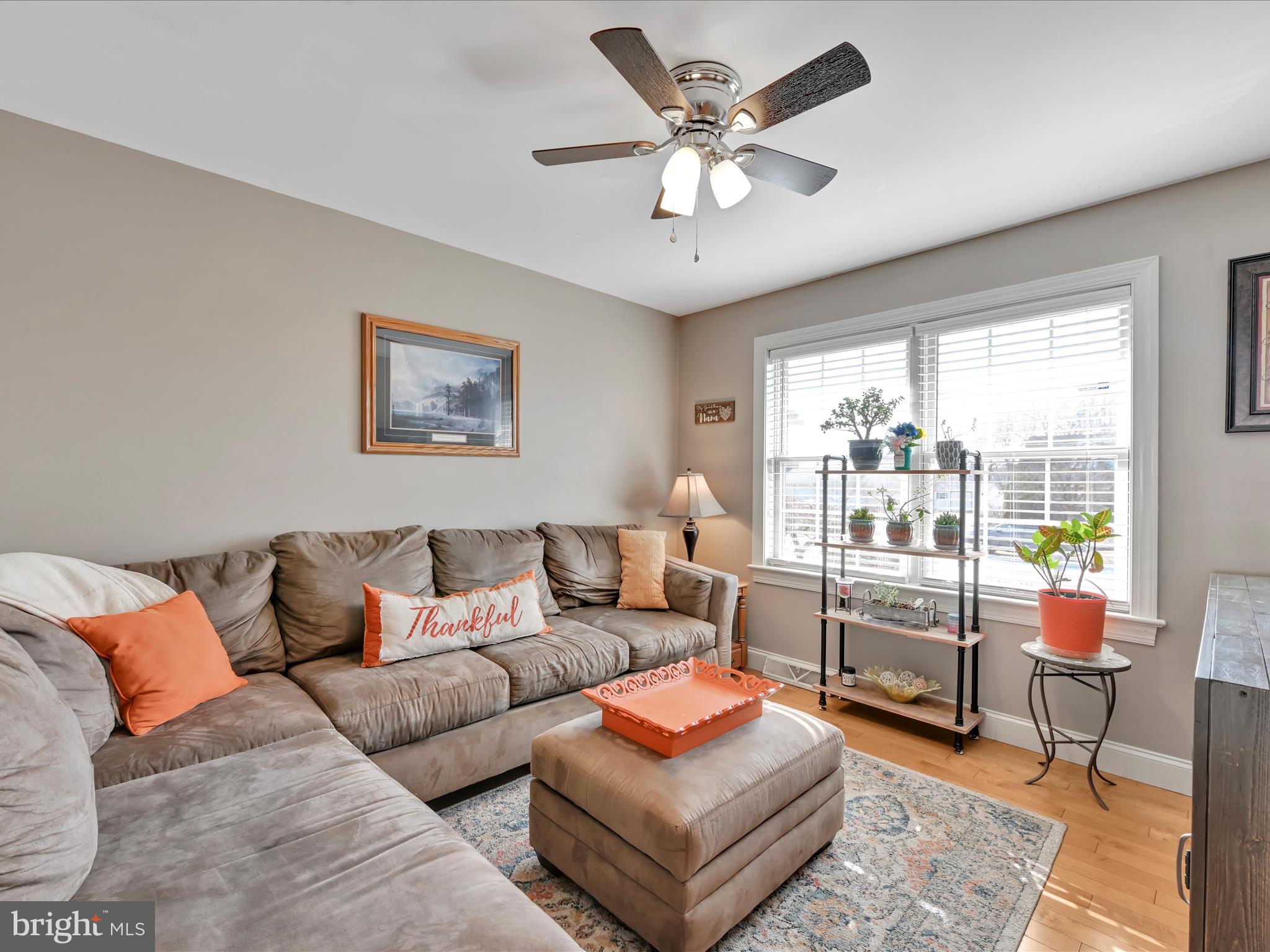 COLONIAL VILLAGE - Residential