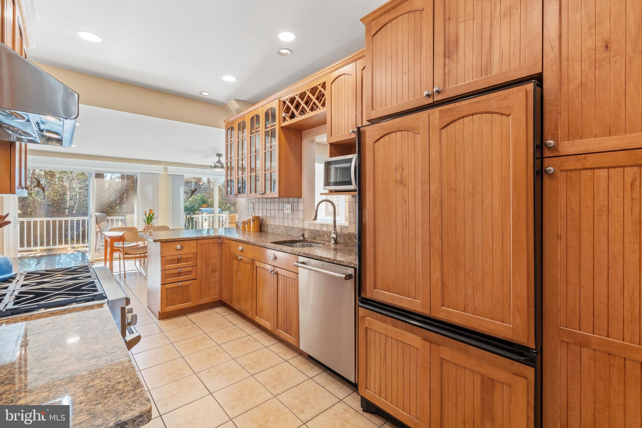 OAKMONT - Residential