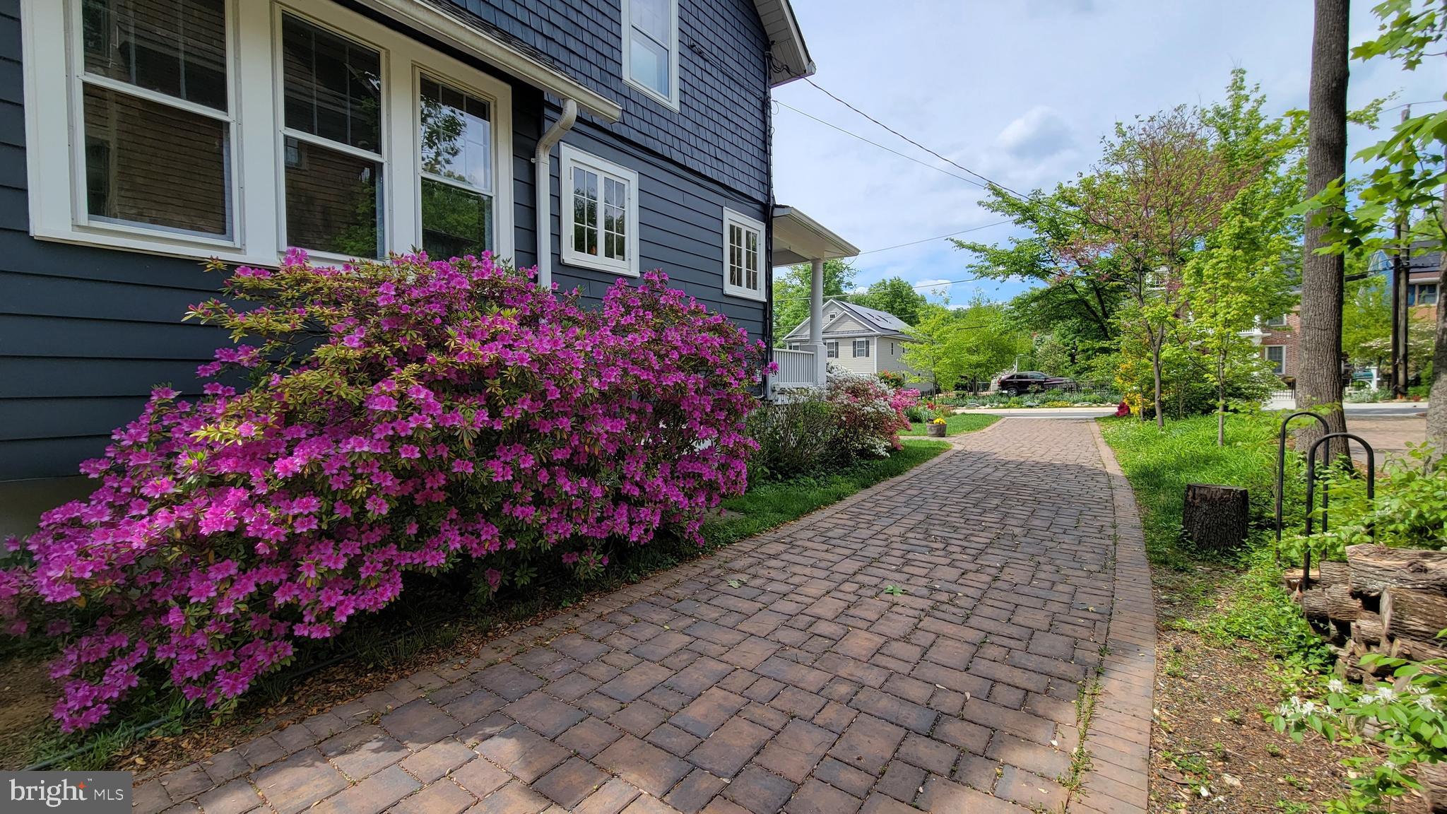 OAKMONT - Residential