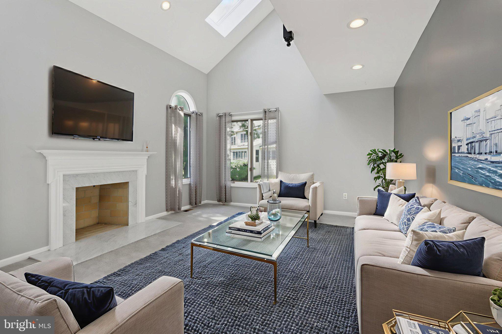 SPRING OAK ESTS - Residential