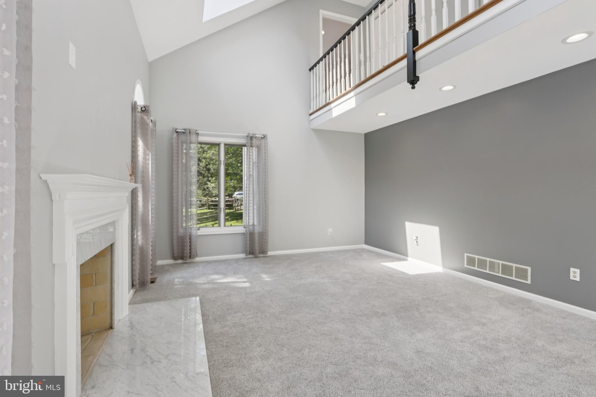 SPRING OAK ESTS - Residential