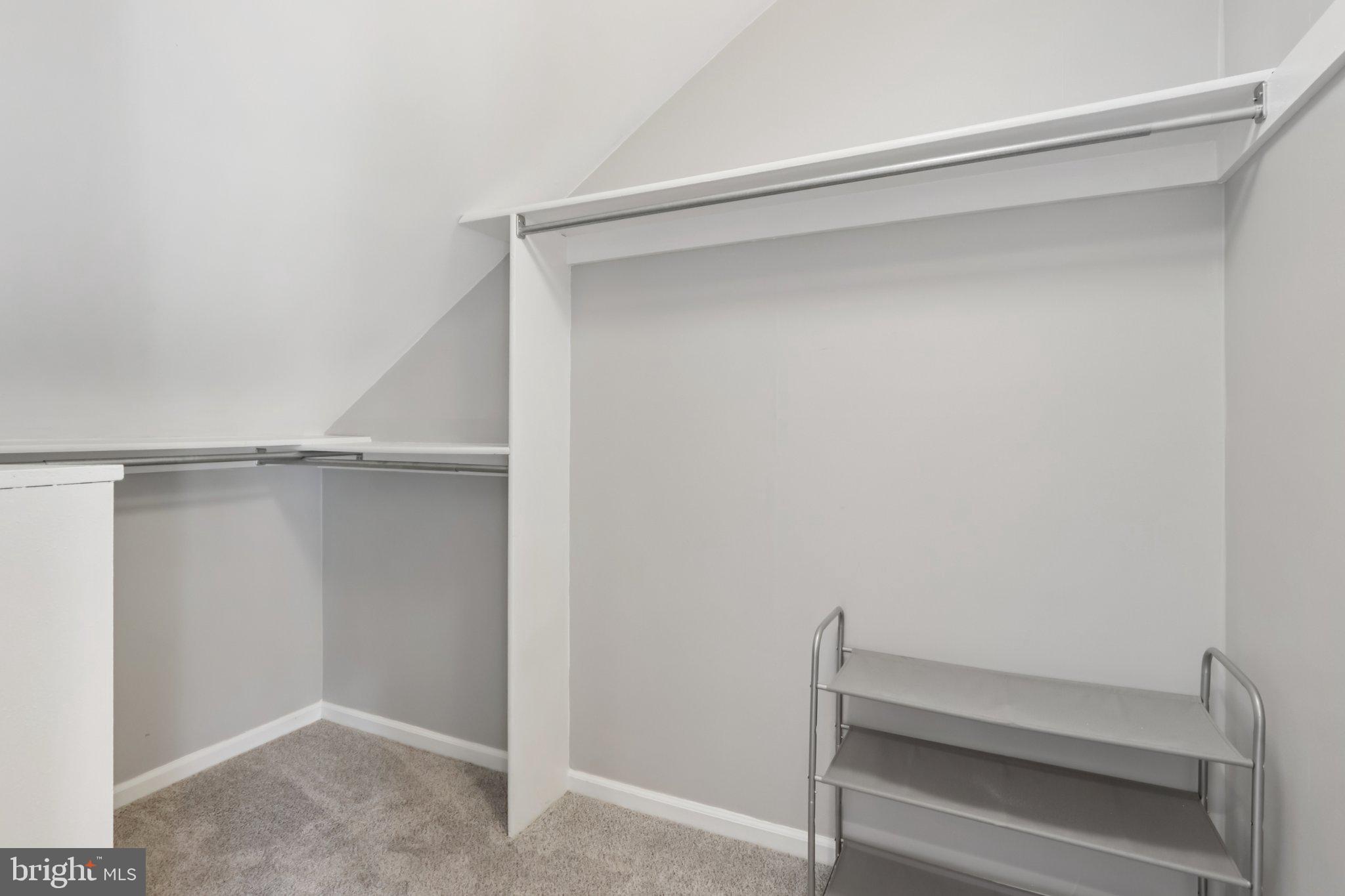 SPRING OAK ESTS - Residential