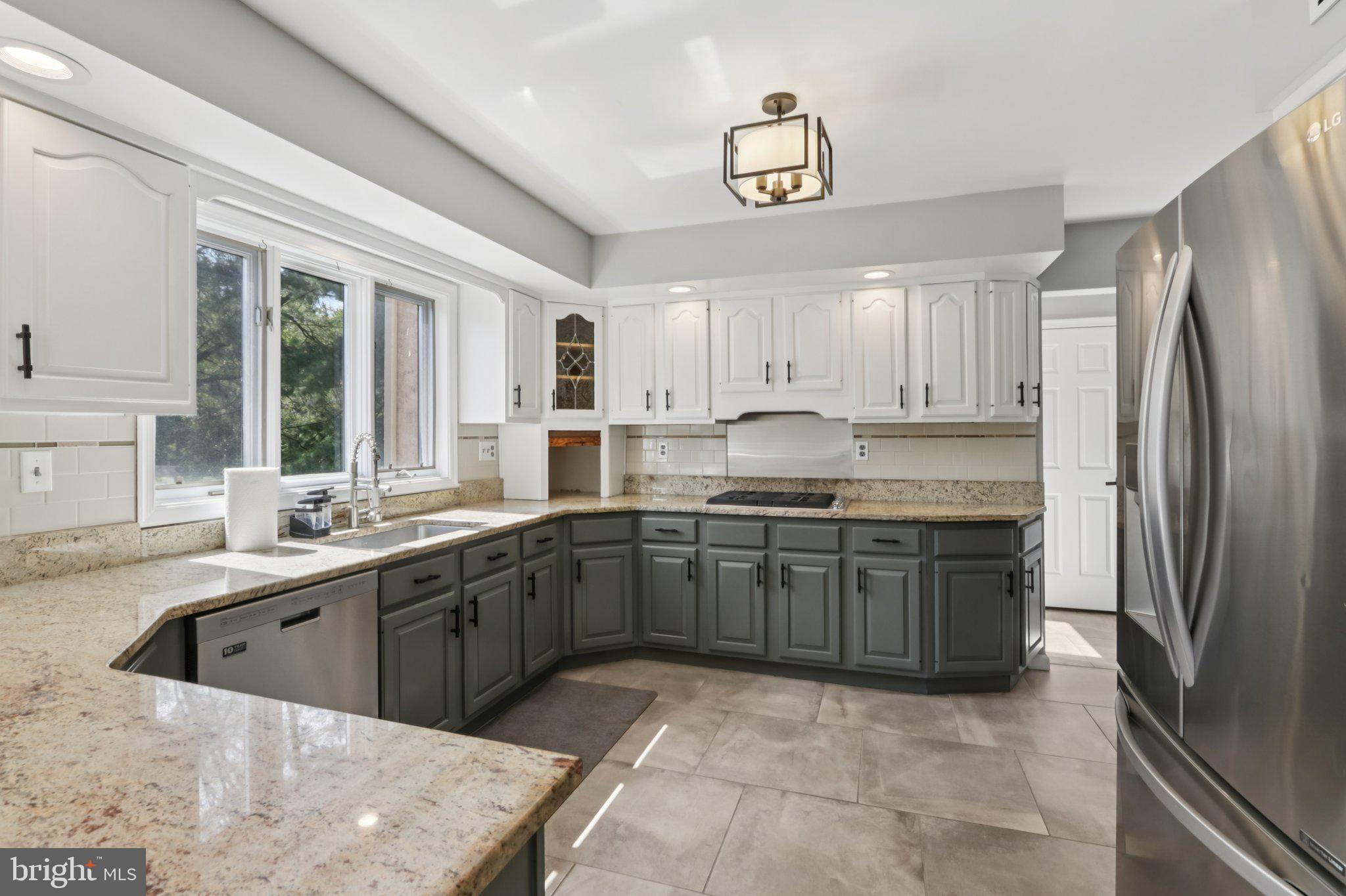 SPRING OAK ESTS - Residential