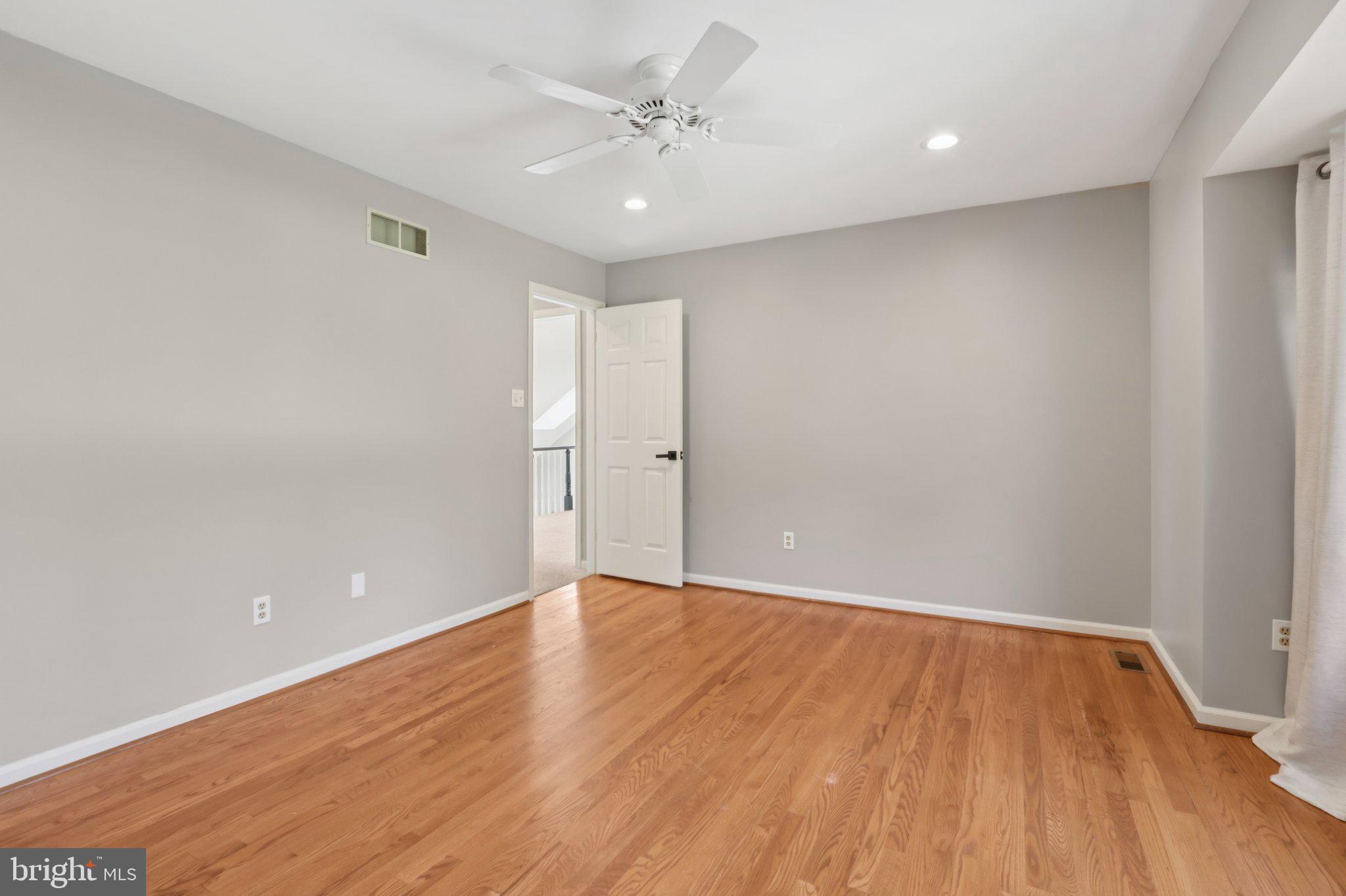 SPRING OAK ESTS - Residential