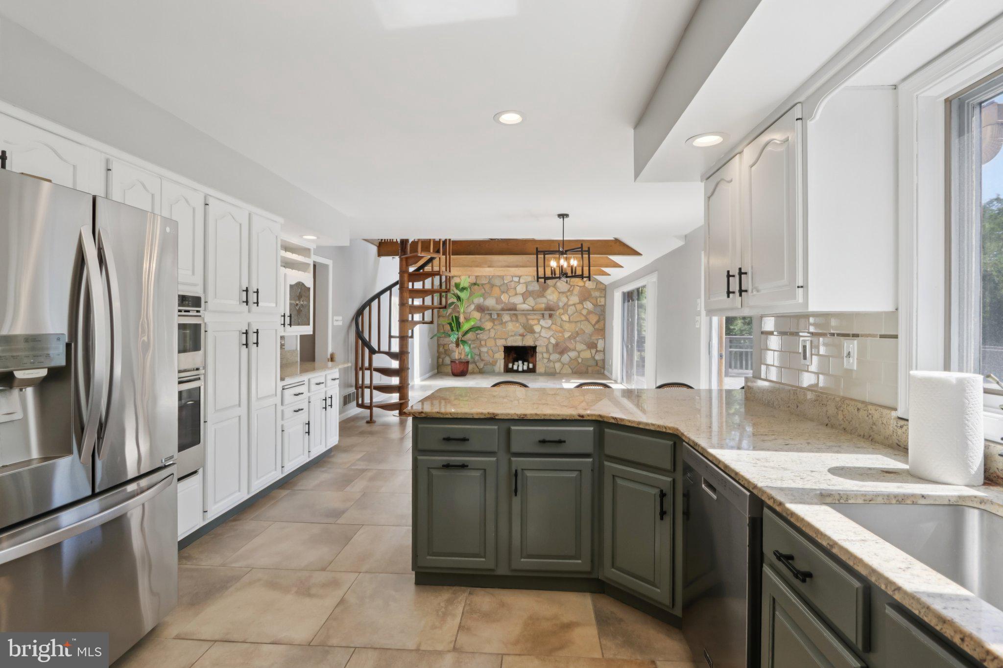 SPRING OAK ESTS - Residential