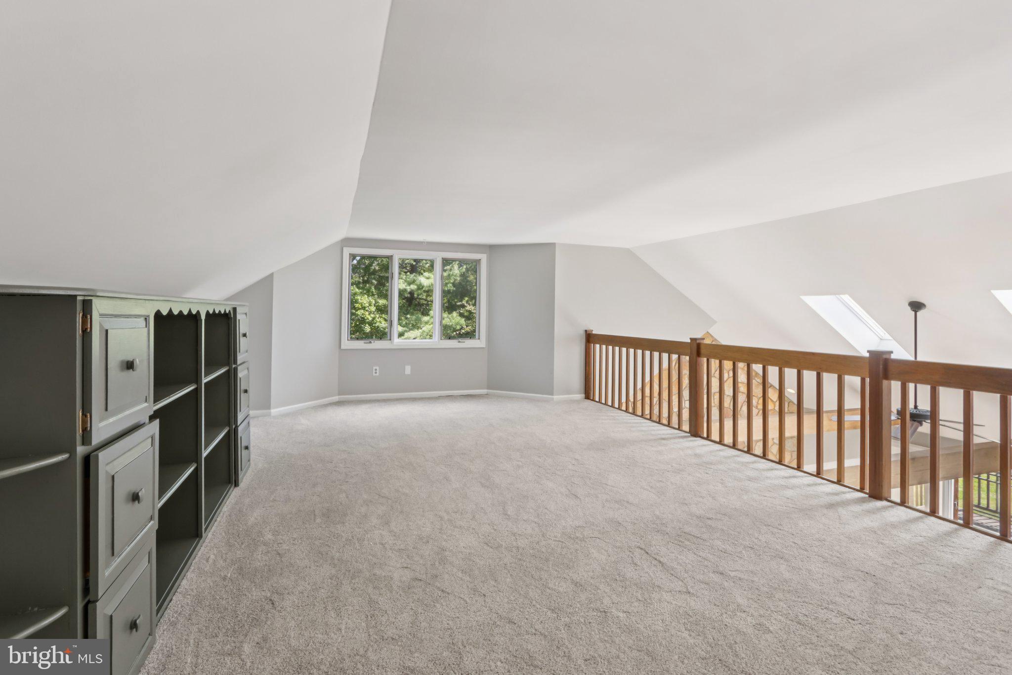 SPRING OAK ESTS - Residential