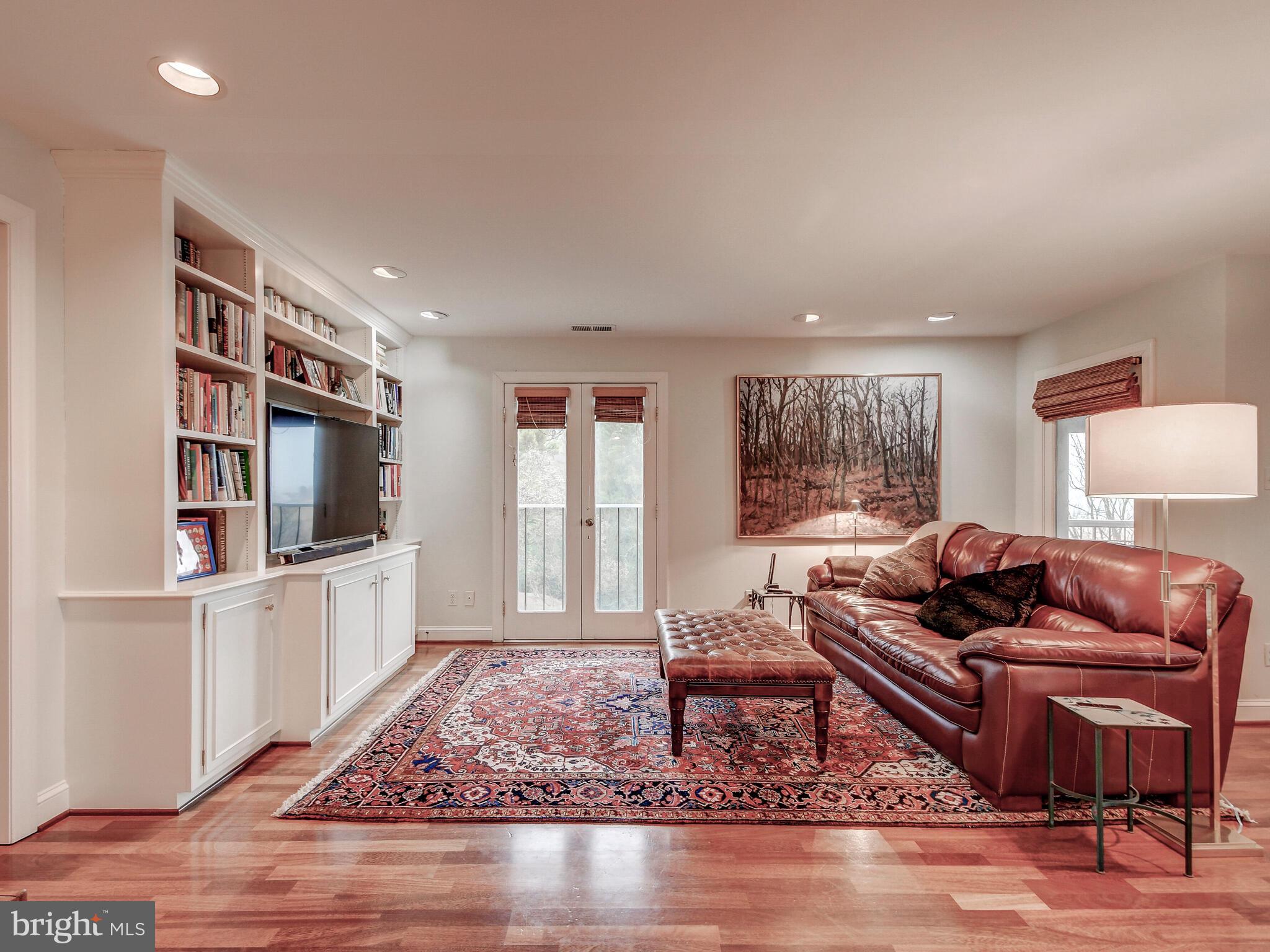 ROLAND PARK - Residential