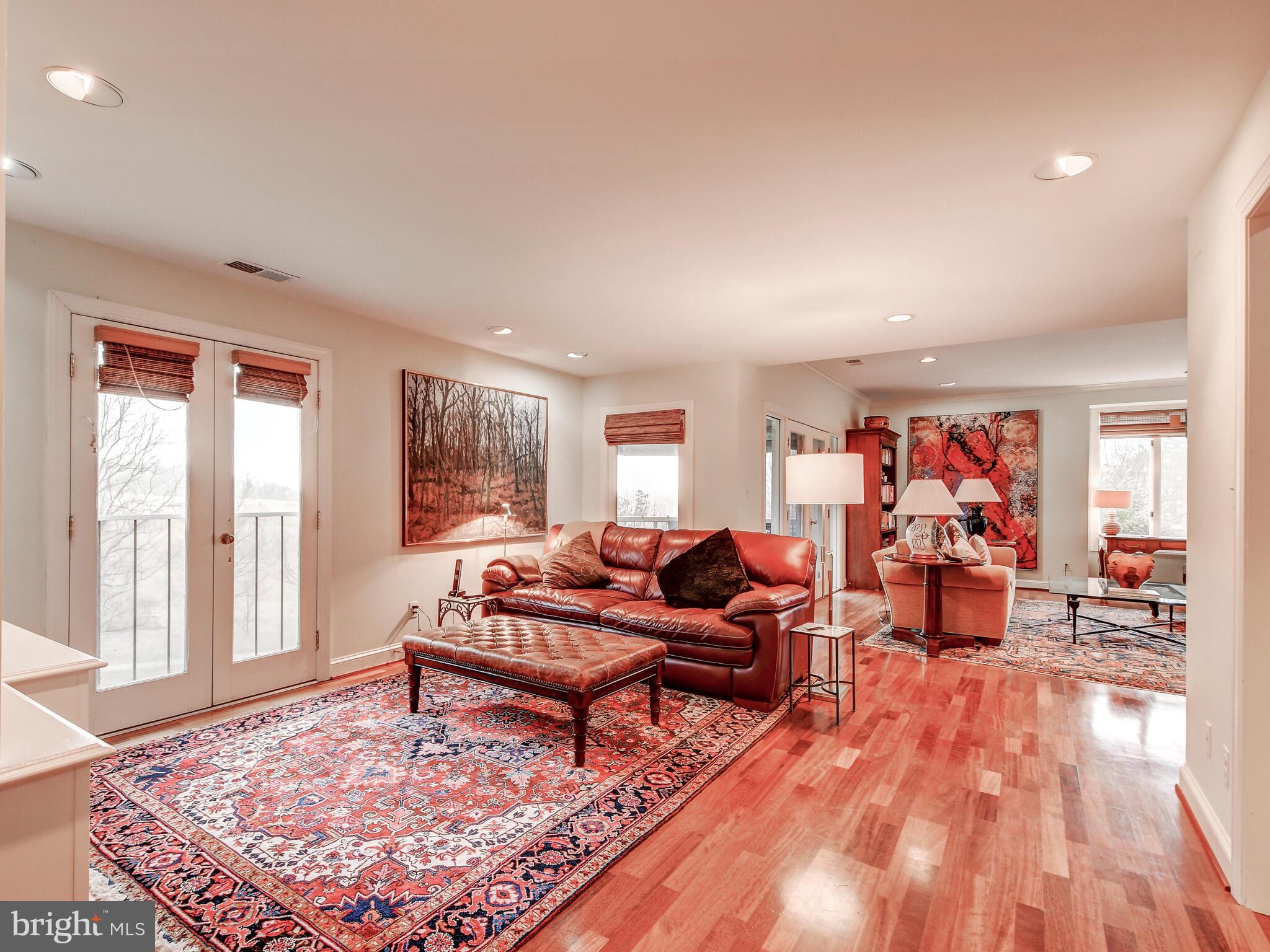 ROLAND PARK - Residential