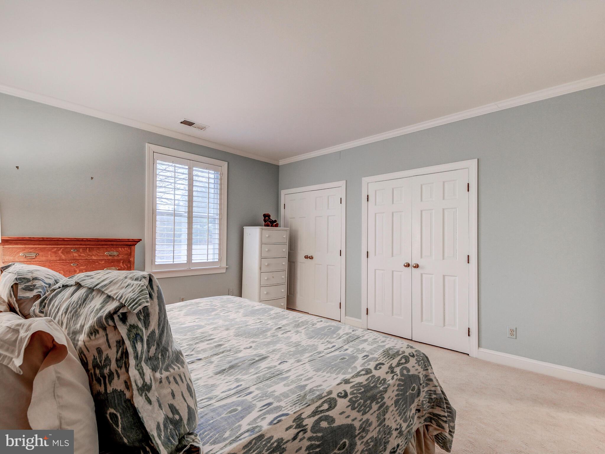 ROLAND PARK - Residential