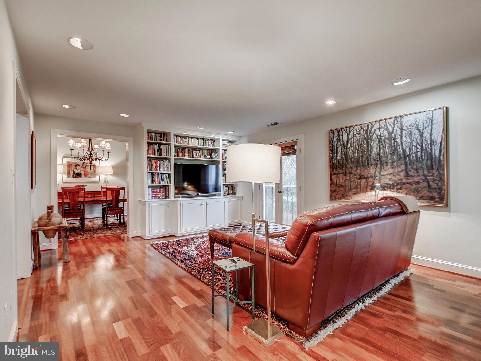 ROLAND PARK - Residential