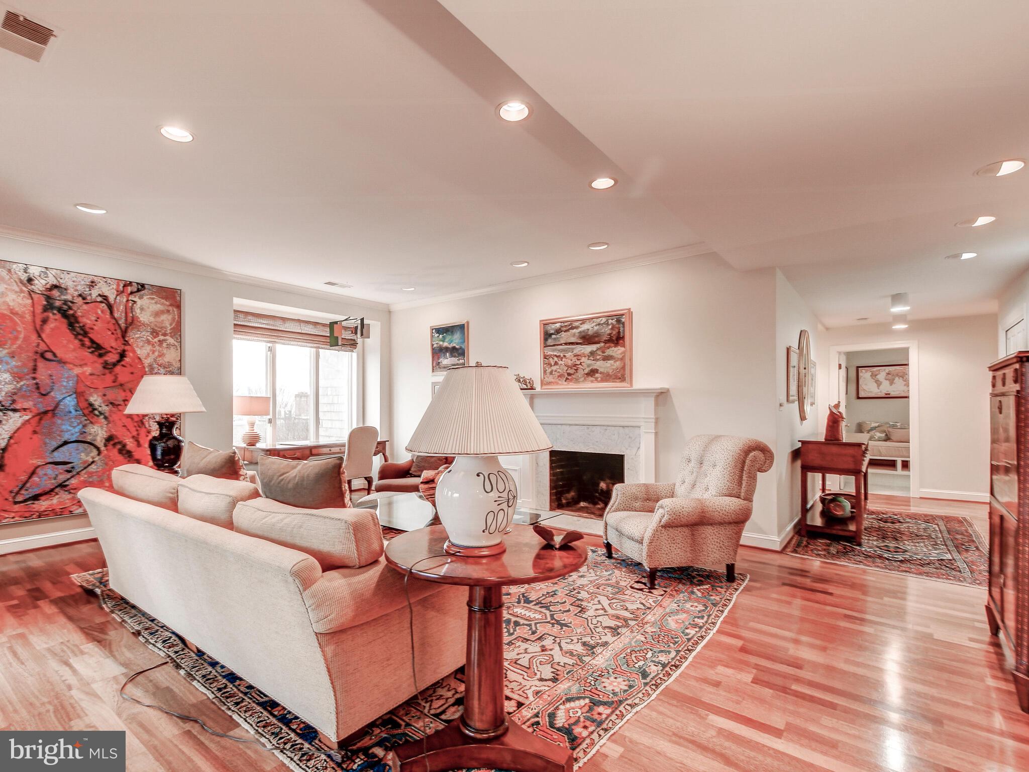 ROLAND PARK - Residential