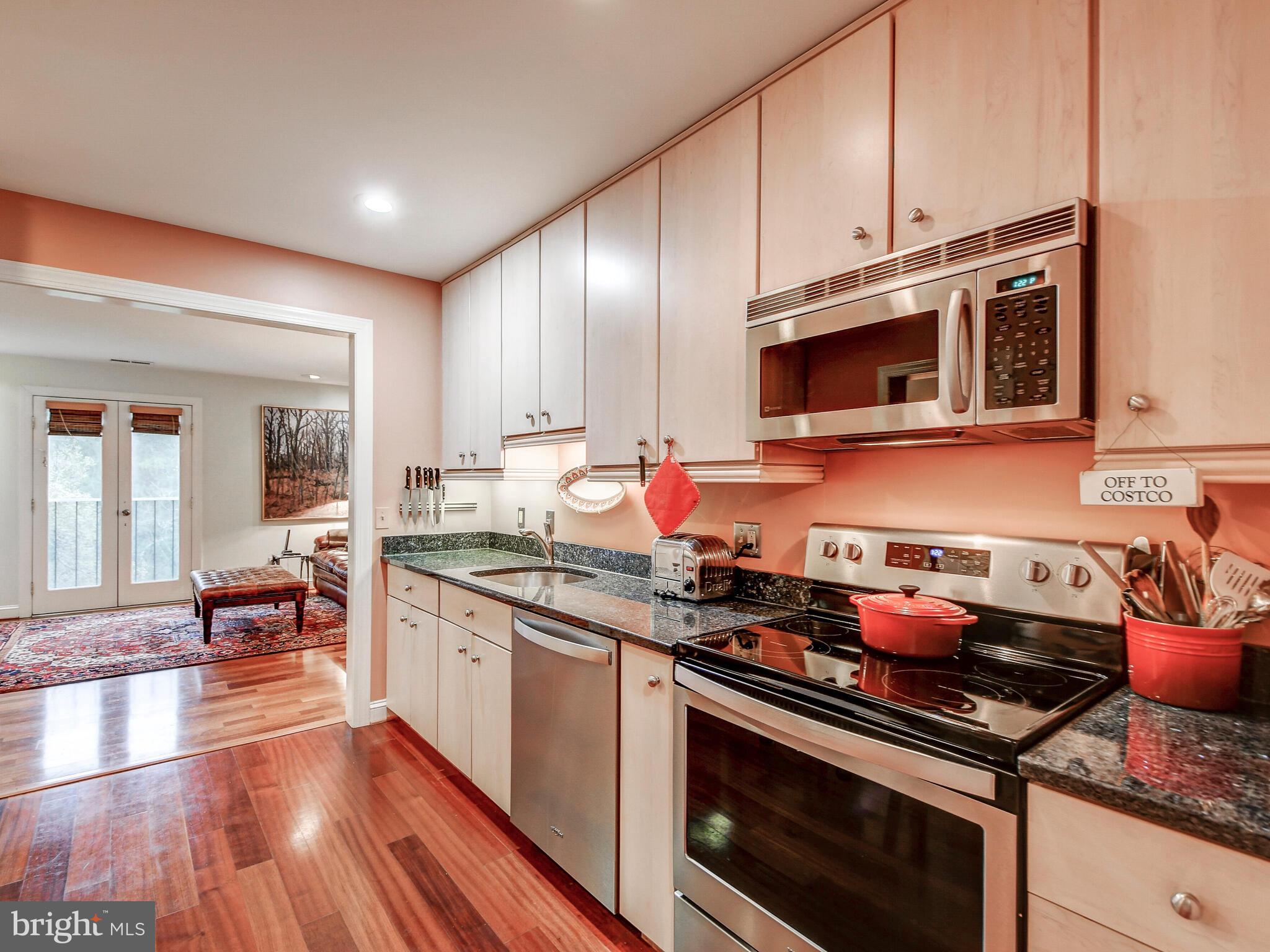 ROLAND PARK - Residential