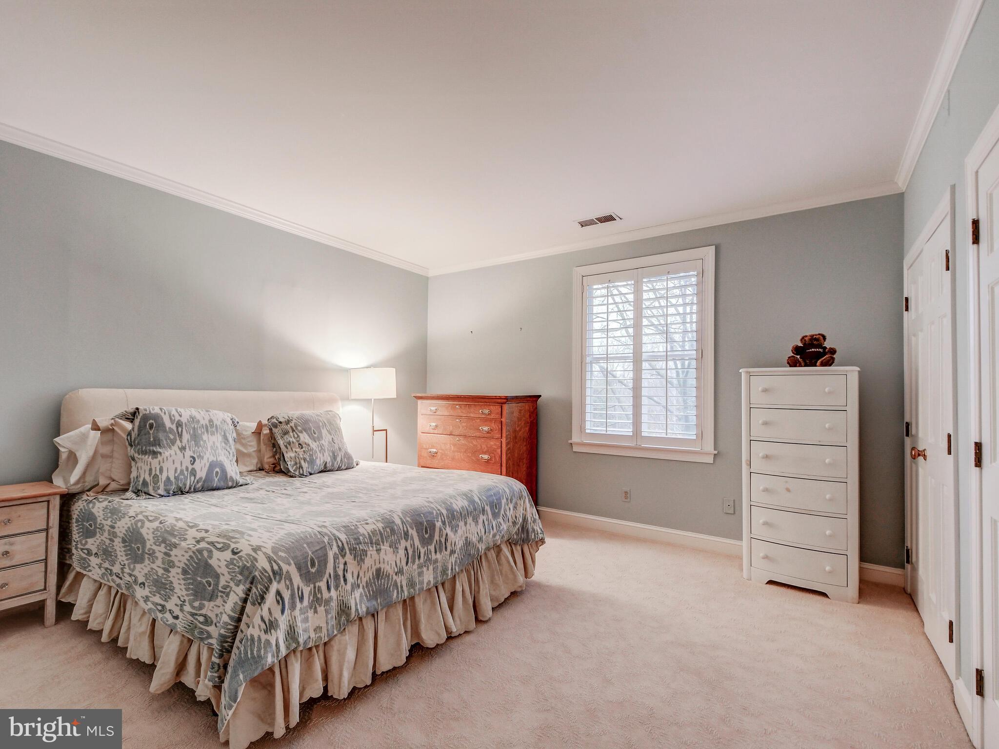 ROLAND PARK - Residential