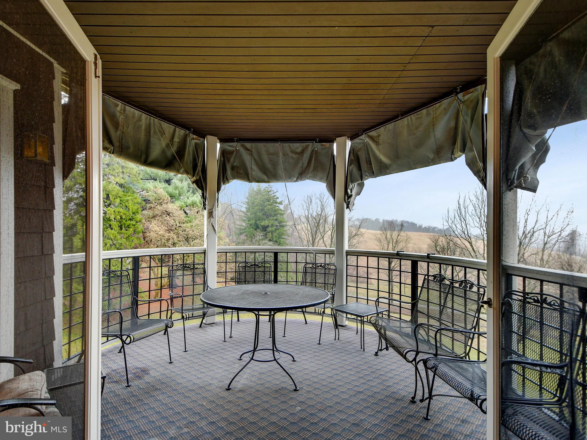 ROLAND PARK - Residential